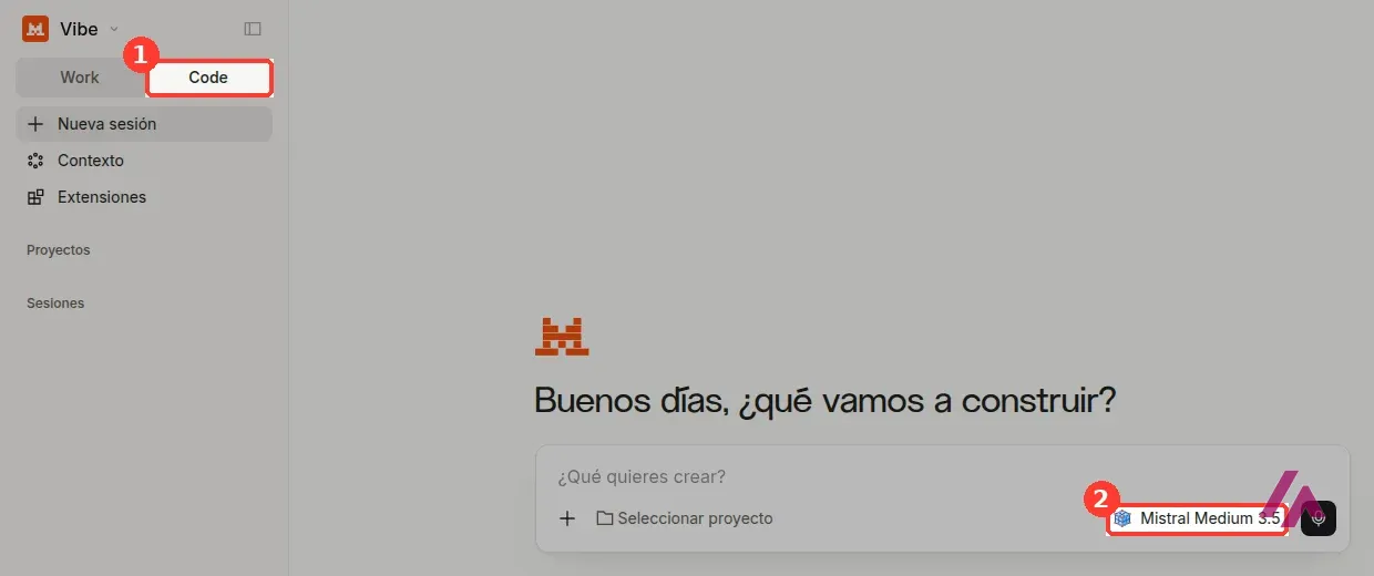 Pestaña Code de Mistral Vibe con la caja Qué quieres crear, el botón Seleccionar proyecto y el modelo Mistral Medium, con la pestaña Code y el modelo recuadrados